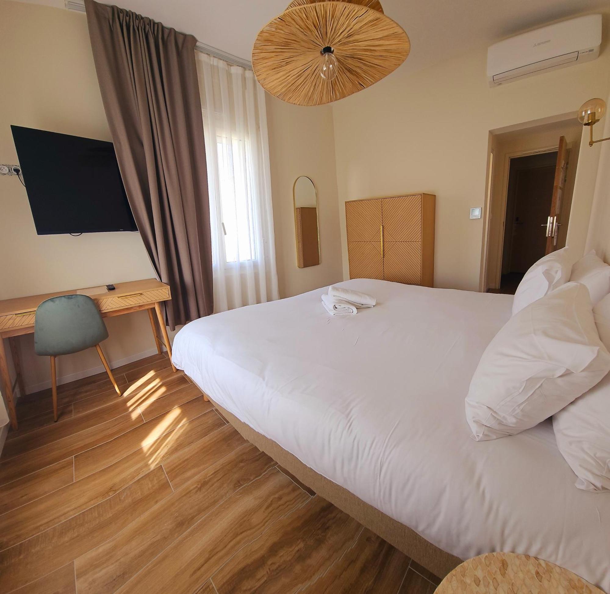 Hotel Adonis Grand Des Bains Sanary-sur-Mer