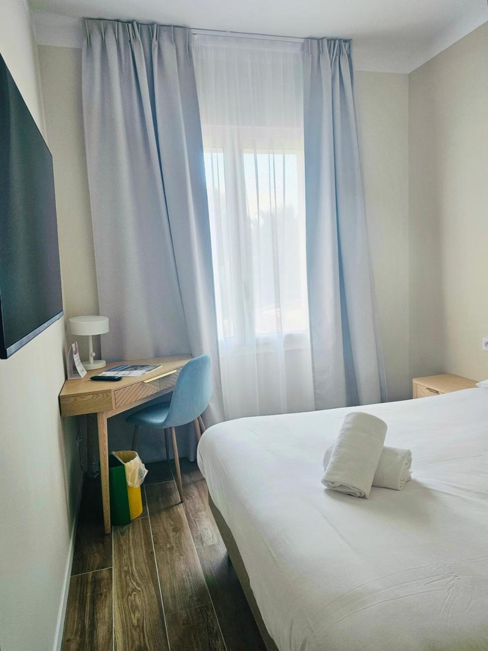 Adonis Grand Des Bains Hotel